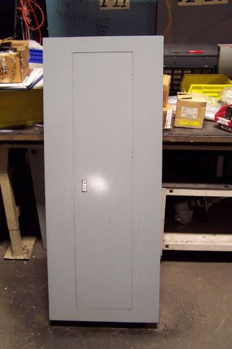SQUARE D 225 AMP MAIN BREAKER ELECTRICAL PANEL 240 VAC 3 PHASE 42 CIRCUIT