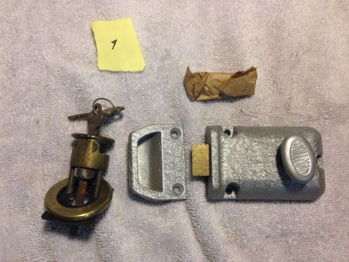 Skillman SILVER DEADBOLT Lockset NOS Vintage with Keys