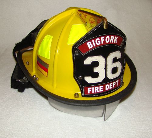 Cairns 1044 Fire Fighters Helmet (BigFork 36 Fire Dept Badge) 1/15/2007 date