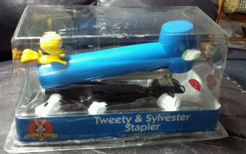 STYLUS Tweety &amp; Sylvester stapler NOS 1998 WARNER Bros looney tunes