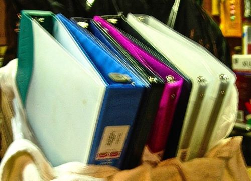 9 NEW 3 RING BINDERS, ASORTED SIZES AND COLORS, Plastic