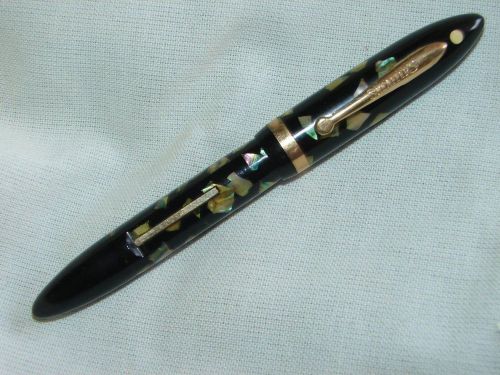 Vintage 1930s sheaffer&#039;s white dot black ended fountain pen with abalone chips for sale