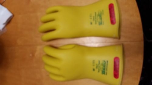 Salisbury e011y/10 electrical gloves, rubber 0 class yellow size 10 arc 1kv for sale
