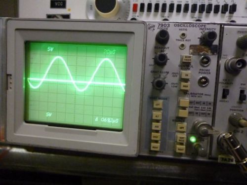 Tektronix 7903 oscilloscope with two 2a26 dual trace amplifiers    l347 for sale