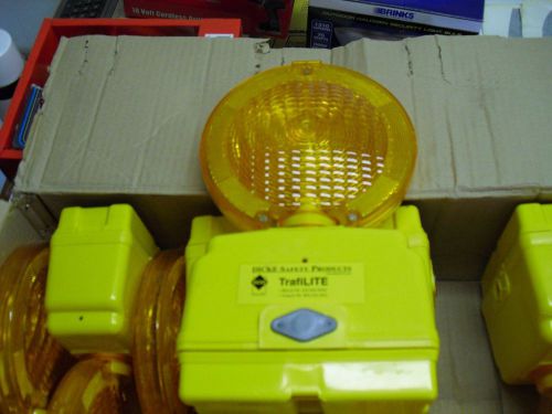 Barricade lights  10 new dorman flashing lights 6 volt for sale