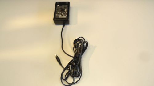T8: 3COM AC adapter AP1211-UV 15Vdc 800mA