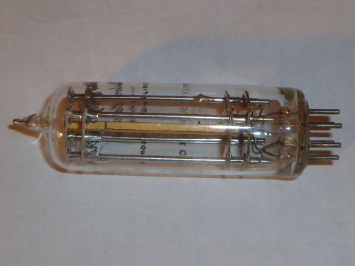 10.000  Kc (KHz) Vintage Quartz Crystal Oscillator   Tube T-6-XY Made in USA