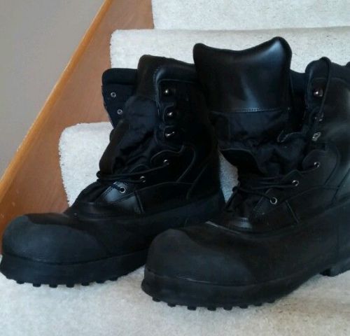 Men&#039;s Steel Toe Leather Work boots Size 15 studded bottoms