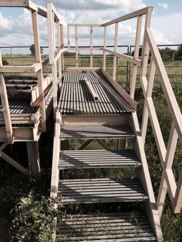 10 Foot Industrial Fiberglass Platforms With Stairs/rails -qty 2
