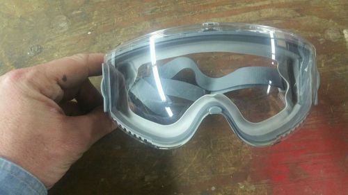 UVEX STEALTH SAFETY GOGGLES,  299600C-41CL000