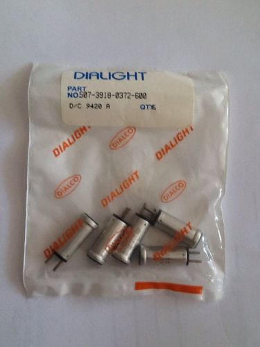 Dialight -- 507-3918-0372-600 (Lot of 5) New