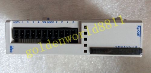 IDEC PLC expansion module FC4A-R081 good in condition for industry use