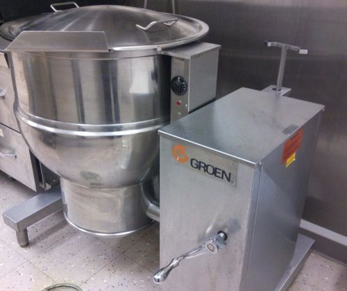 Groen Model DEE/4-40, 40-Gallon Electric Steam Jacketed Tilting Soup Kettle