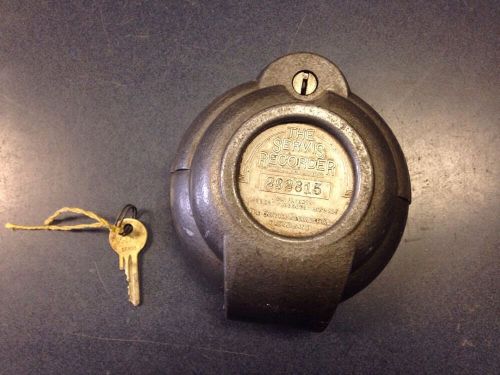 VINTAGE THE SERVIS RECORDER TRUCK CLOCK WITH KEY SERVICE RECORDER CO. Cleveland
