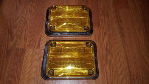 Pair of AMBER Whelen 900 Series LED Light Heads with lenses gaskets flanges 12V