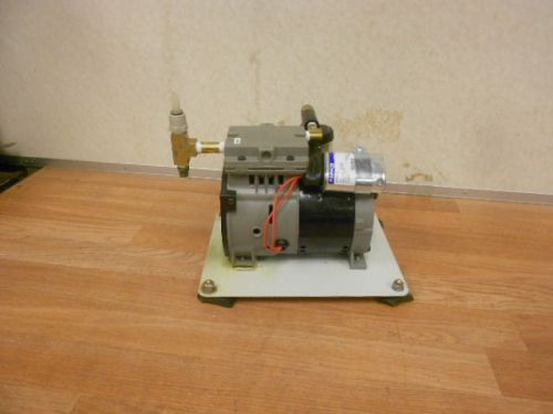 Thomas 607ce44d vacuum pump working free shipping ! for sale