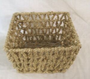 Store Fixture Supplies WIRE FRAME BASKET WITH ROPE BRAIDING 7.75&#034; x 4.75&#034;