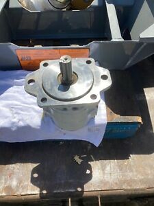 Geartek Hydraulic Pump LPD20R-2C  09124432