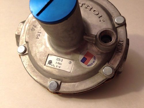 Maxitrol gas pressure regulator natural gas 325-3  1/2 npt for sale