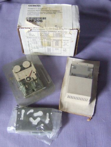 ***siemens / powers pneumatic thermostat with wall plate &amp; cover new! *** for sale