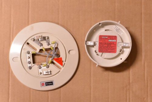 Simplex Smoke Detector 2098-9201 with base