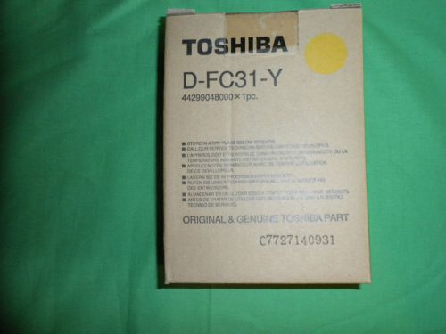 Toshiba D-FC31-Y DFC31Y yellow developer  FC-210/211/310/311 genuine sealed