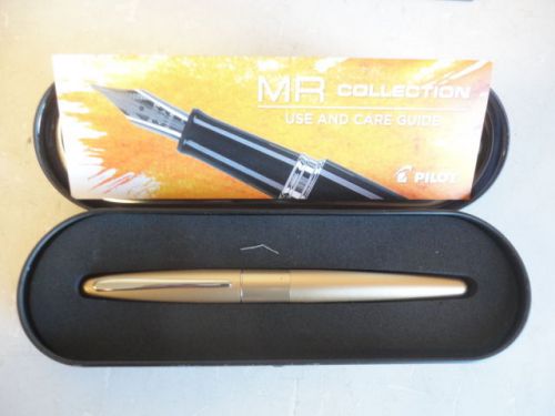 Pilot Metropolitan Collection Ball Point Pen, Gold Barrel, Classic Design, Fine