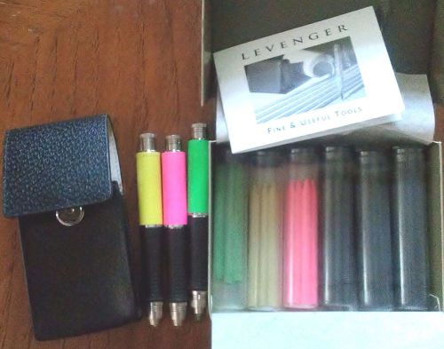 LEVENGER TRUE WRITER HIGHLIGHTER DRYLIGHTER 3 Pens, Refills and Case
