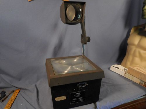 Eiki 3860 A Overhead projector works great
