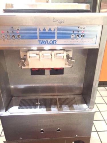 2014 Taylor 161 Soft Serve Ice Cream Frozen Yogurt Machine 1Ph Air (1) Units