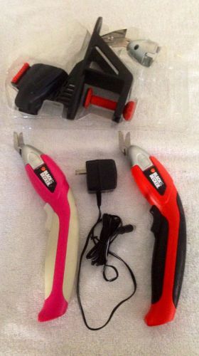Lot Of 2 Black &amp; Decker Electric Scissors SZ360 His &amp; Hers Pink Red
