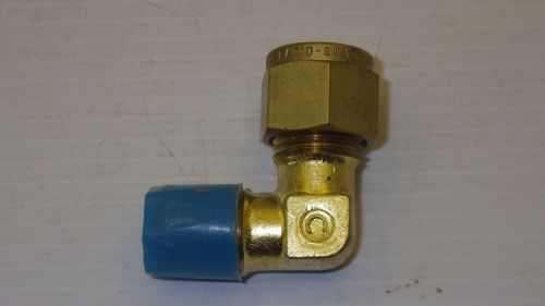Swagelok/crawford b-600-2-4  brass male elbow fitting 3/8&#034; tube x 1/4&#034; npt nnb for sale