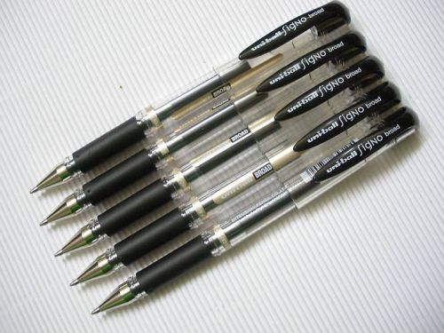 (12 Pens Pack) UNI-BALL UM-153 1.0mm broad roller ball pen smooth, Black