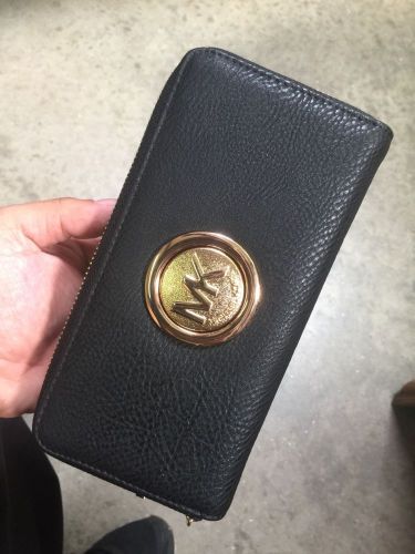 Mk wallet black