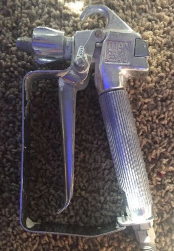 Titan LX-80 Airless Paint Spray Gun Tool Used Working Does Not Have tip