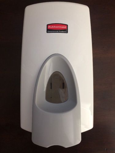 Rubbermaid FG-450017 Commercial Wall Mount Soap Foam Skin care Dispenser White