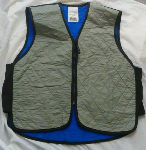 Size XL Motoboss Evaporative Cooling Vest