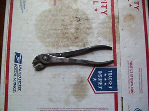 VINTAGE BATTERY PLIERS  8&#034; LONG LECTROLITE CORP.DEFIANCE OHIO  MADE IN USA