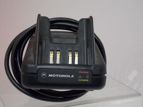 Motorola Radio Battery Charger and Plug Model AA16740