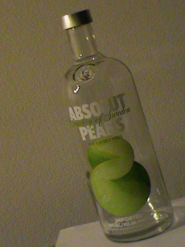 ABSOLUT PEAR country of Sweden empty clear glass bottle collect 1lt twist cap