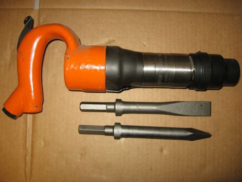 American pneumatic air chipping hammer apt 652h +2 bits for sale