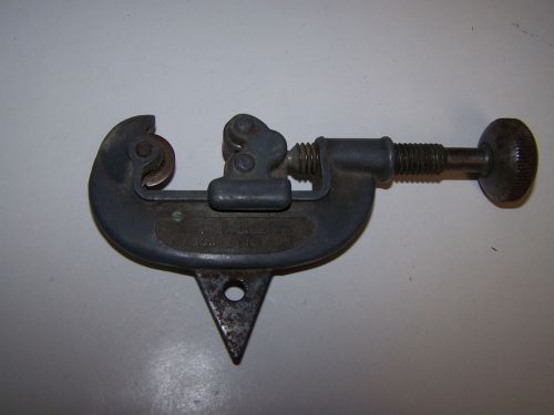 VINTAGE THE RIDGE TOOL CO.  RIDGID NO. 000 - 1/8 TO 1&#034; O.D PIPE CUTTER
