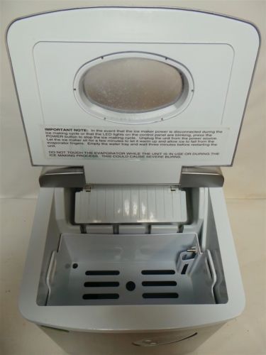 NewAir AI-100S Portable Ice Maker Countertop Silver/Gray