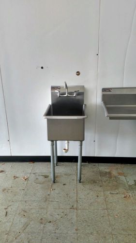 Handwash sink