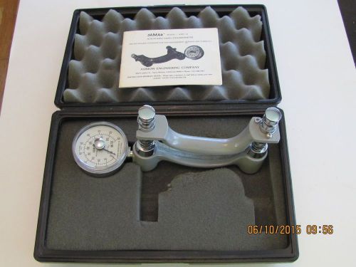 JAMAR ADJUSTABLE HYDRAULIC HAND DYNAMOMETER MODEL 1 -  200 LB FOR GRIP STRENGTH