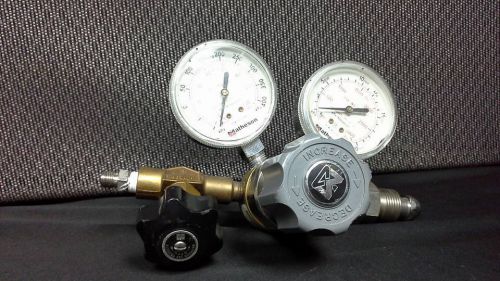 Matheson Tri-Gas Regulator 3537-350 30-60 PSI &amp; 500-3000 PSI