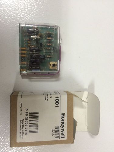Honeywell Plug In Ultra Violet Amplifier R7290A 1001