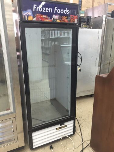 True gdm-26f-ld 30&#034; one-section display freezer with swinging door for sale
