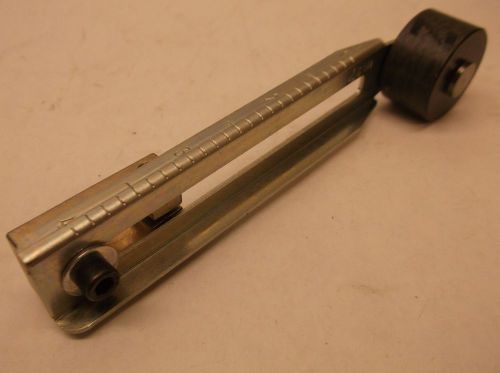 New SQUARE D Roller Lever Arm 0.88 to 4 In. Arm L 1&#034;Dia x 5/8&#034; W FREE SHIP (D13)