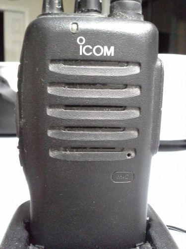 ICOM 16 chanel 2 way radio, battery and charger IC-F21